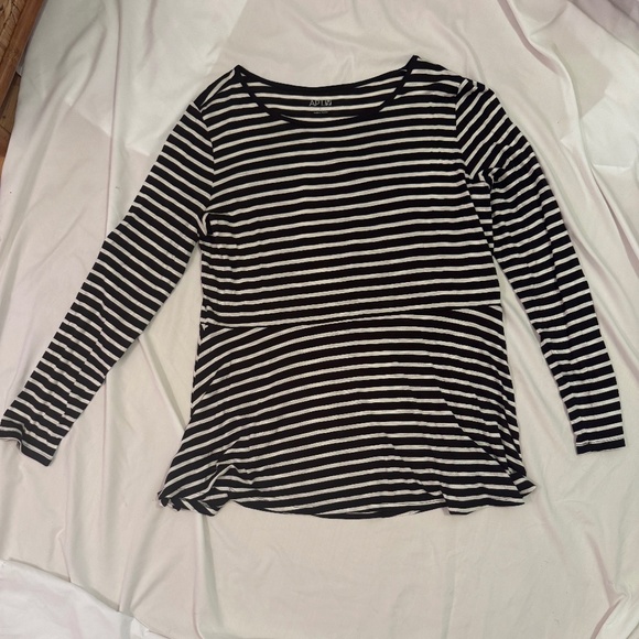 Apt. 9 Black & White Striped Tunic Top | XL | Lightweight, Flowy, Long Sleeve - Picture 1 of 4